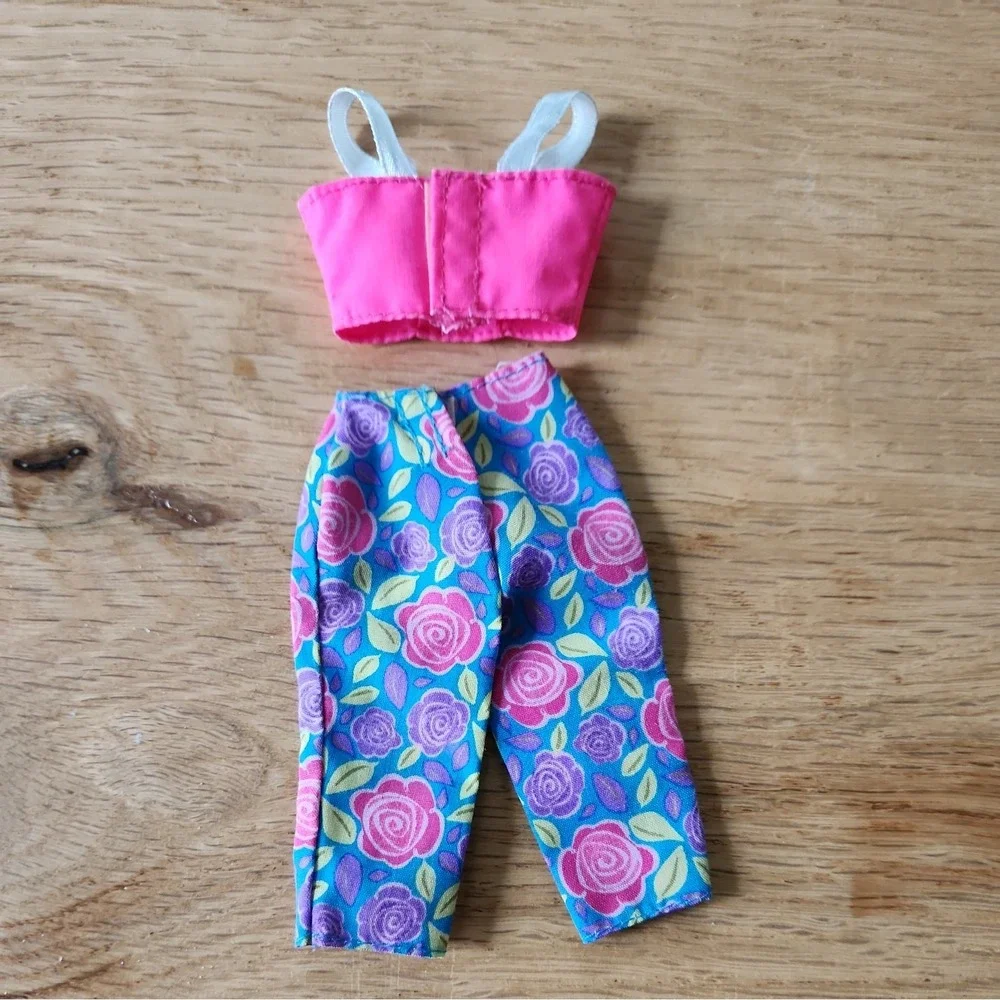 Pink & Purple Flower Print on Blue Capris Outfit Neon Pink Top Genuine‎ BARBIE